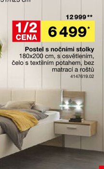 Postel s nočními stolky