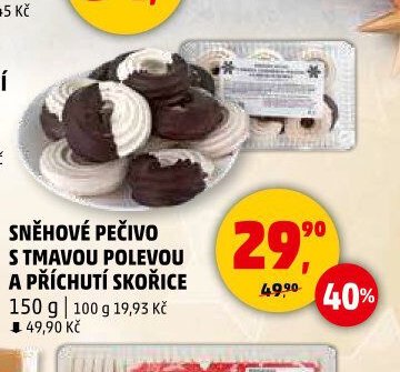 Sněhové pečivo s tmavou polevou a příchutí skořice