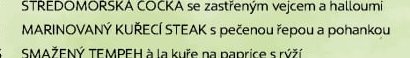 MARINOVANÝ KUŘECÍ STEAK s pečenou řepou a pohankou