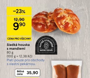 Sladká houska s mandlemi